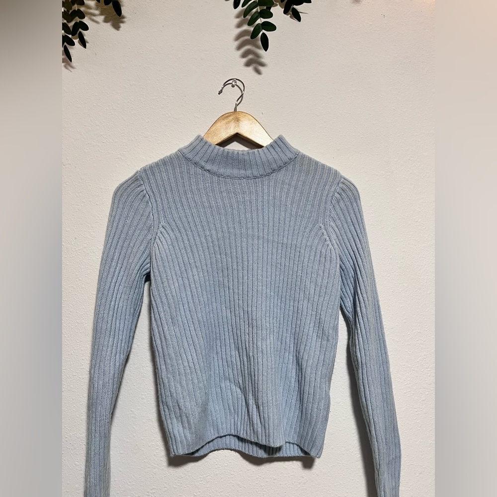 Knitted turtle neck